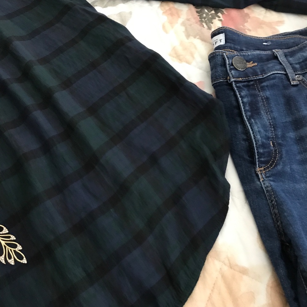 LOFT Blue Green Plaid Button Shoulder Top S - Picture 3 of 6